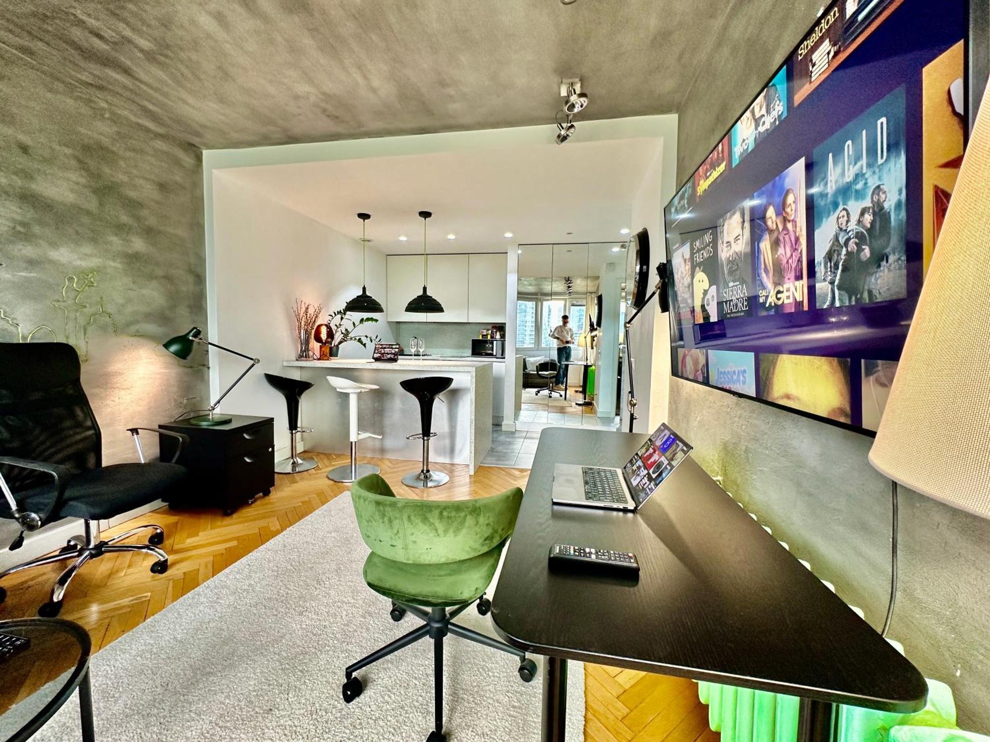 Palace 2 Wifi 600 Mbs 55'Tv Netflix Hbo 2Xmetro Appletv Warsaw Exterior photo